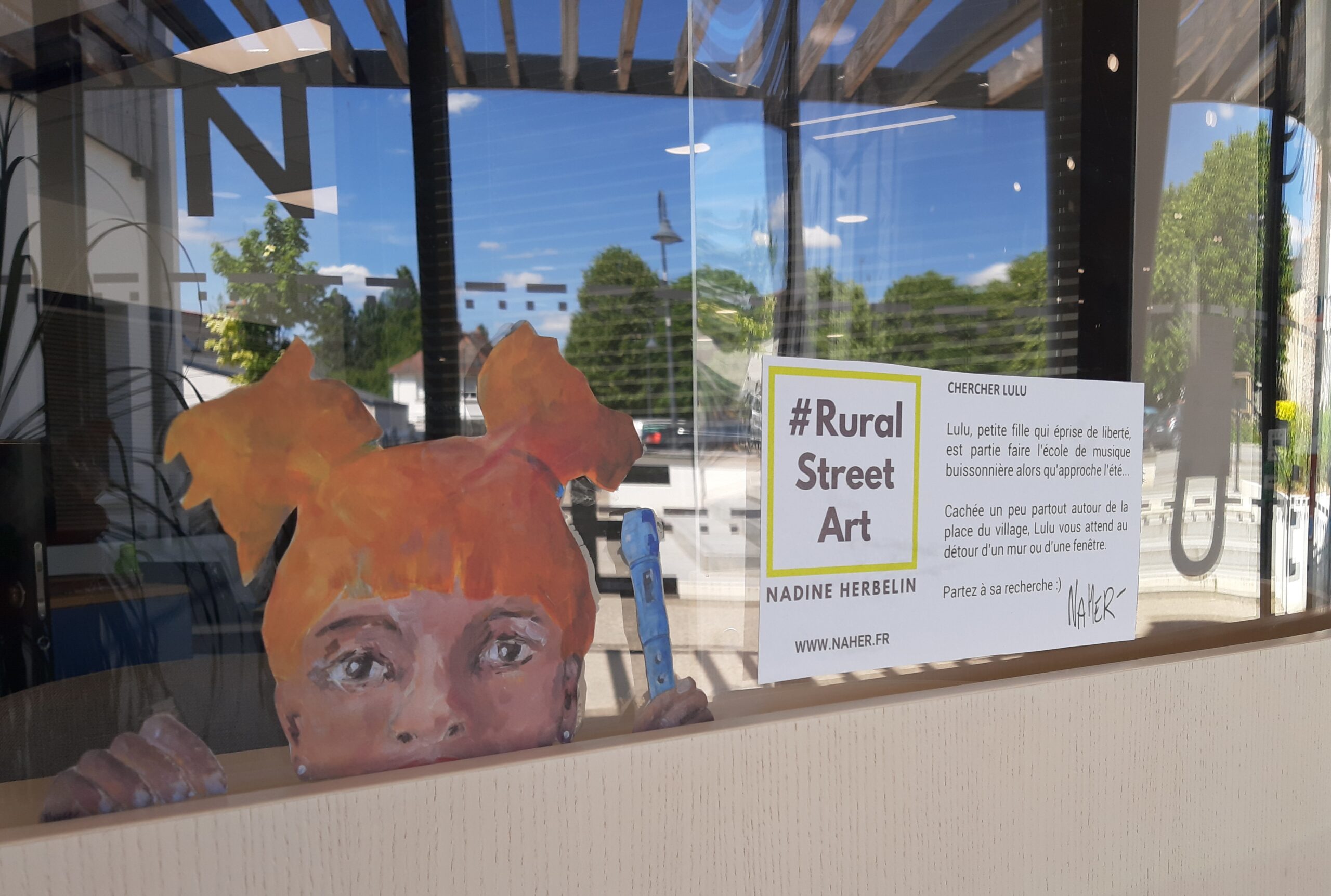 Fresque street art collage décoration intérieure La Passerelle RAFCO Roche aux Fées Communauté